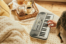 Load image into Gallery viewer, Casio Casiotone SA-51 32-Key Portable Keyboard with Mini Keys