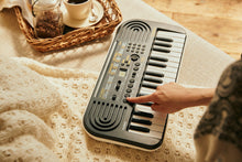 Load image into Gallery viewer, Casio Casiotone SA-51 32-Key Portable Keyboard with Mini Keys