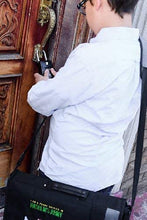 Load image into Gallery viewer, Lion Locks 1500 Key Lock Box with Code, Lockbox for Keys Outdoor, Realtor Lock Box, Key Lockbox for Short-Term Rentals, Key Safe Holds 5 Keys (6 Pack, Black)
