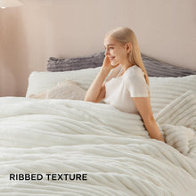 Load image into Gallery viewer, Bedsure Fluffy Comforter Set Queen - Super Soft Faux Fur Comforter Queen Size Cream White, Winter Warm Fleece Bedding Set, Plush Fuzzy Bed Set, 3 Pieces, 1 Shaggy Comforter with 2 Pillowcases
