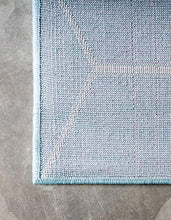 Load image into Gallery viewer, Unique Loom Trellis Frieze Collection Area Rug-Modern Morroccan Inspired Geometric Lattice Design, 6 x 9 ft, Light Blue/Ivory
